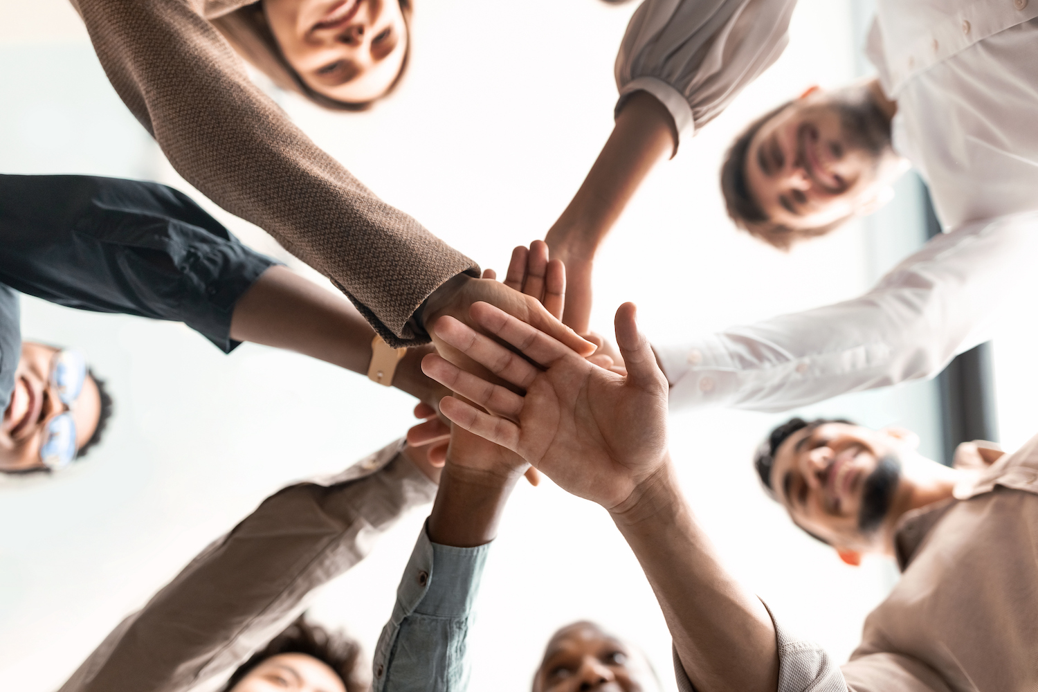 Marketing-team-motivation-picture-of-a-team